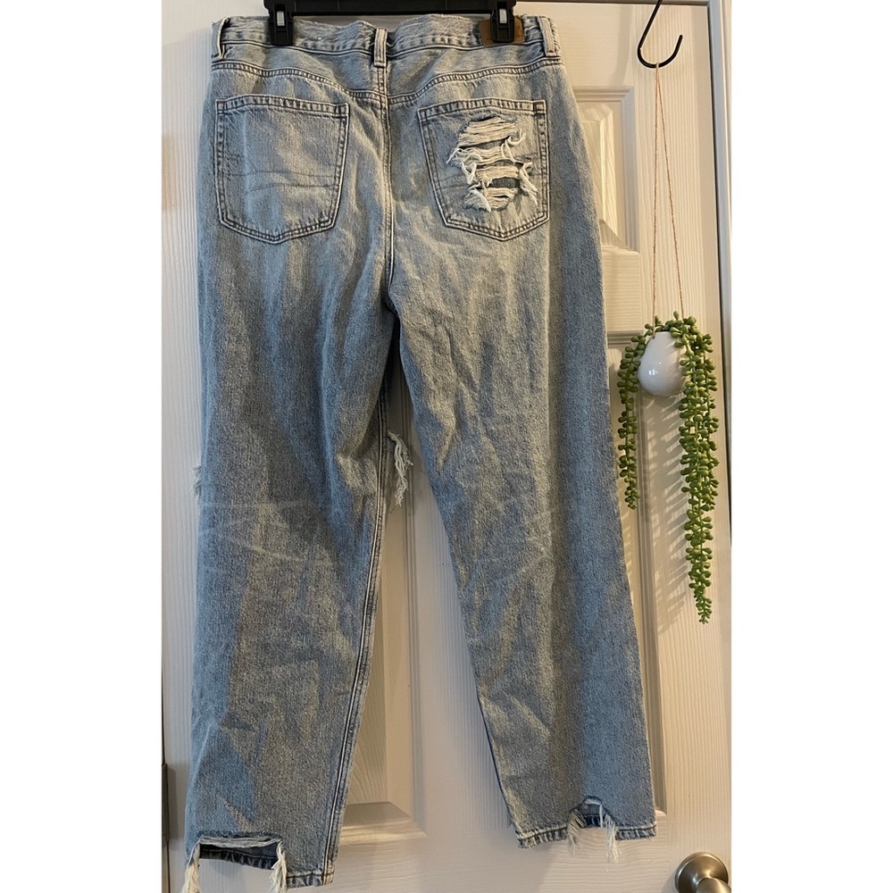 AE Ripped Mom Jean - Picture 3 of 4